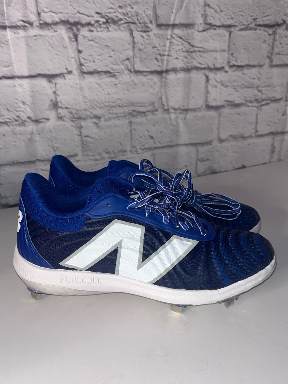 New Balance Fuel cell Mens Baseball - Color: Blue/White - Size: 9 NWT